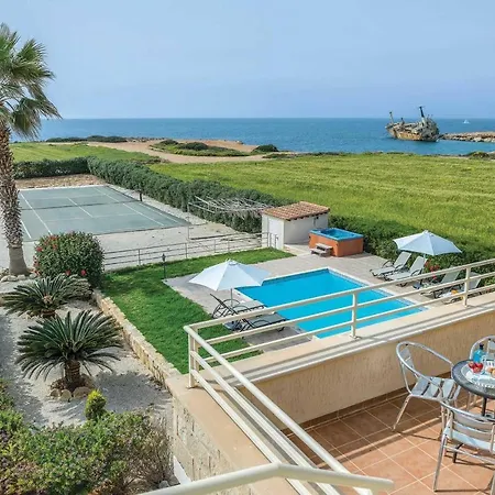 Villa Sweet Water